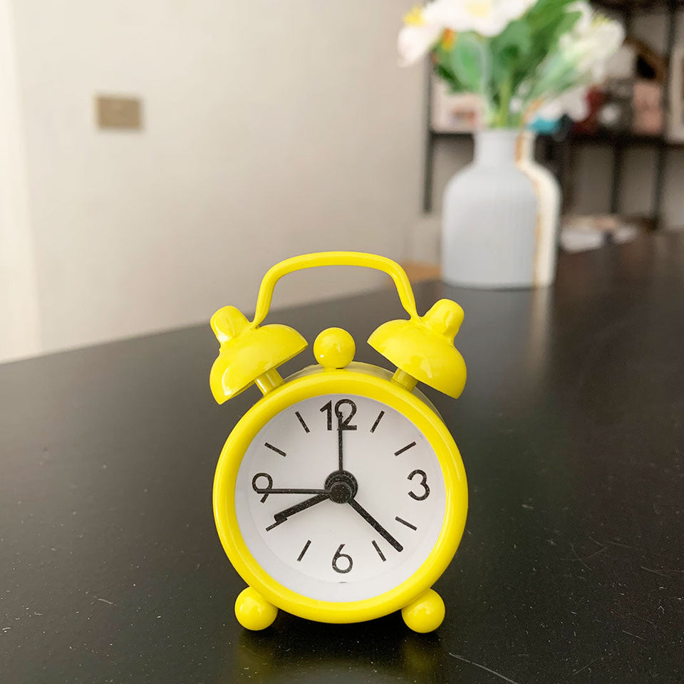 Modern Quartz Mini - Alarm Desk Clock for Kids and Students